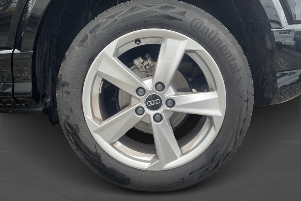 Audi Q2 35 TFSi S-line S-tr. 5d