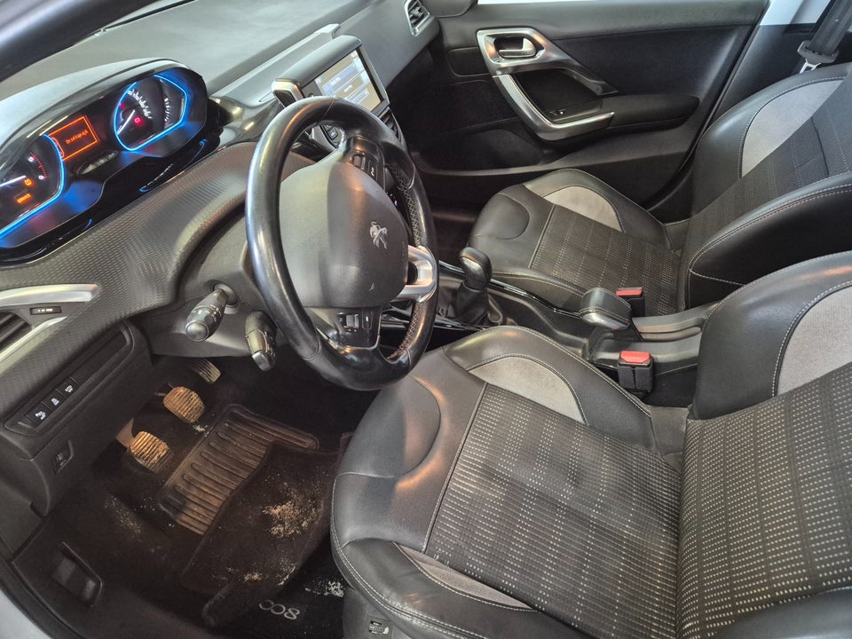 Peugeot 2008 1,6 BlueHDi 100 Active 5d