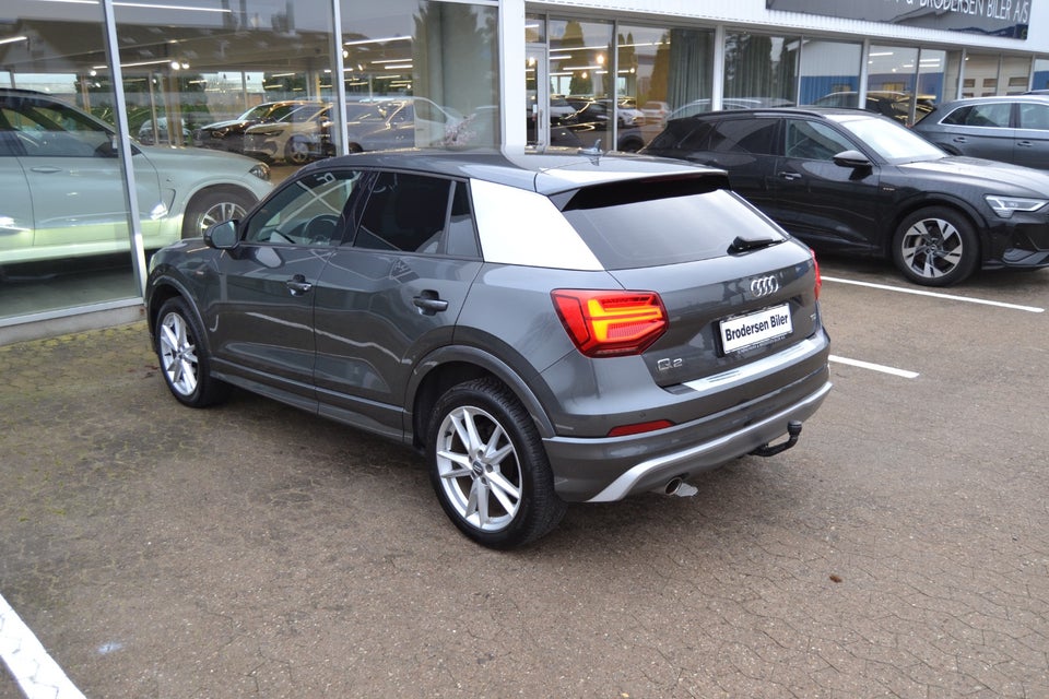 Audi Q2 1,6 TDi 116 S-line Van 5d