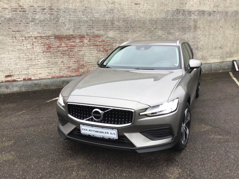 Volvo V60 CC 2,0 D4 190 aut. AWD 5d