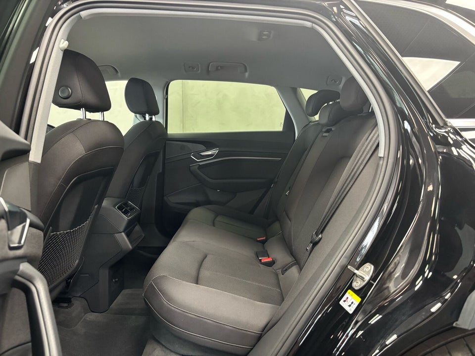Audi e-tron 50 quattro 5d