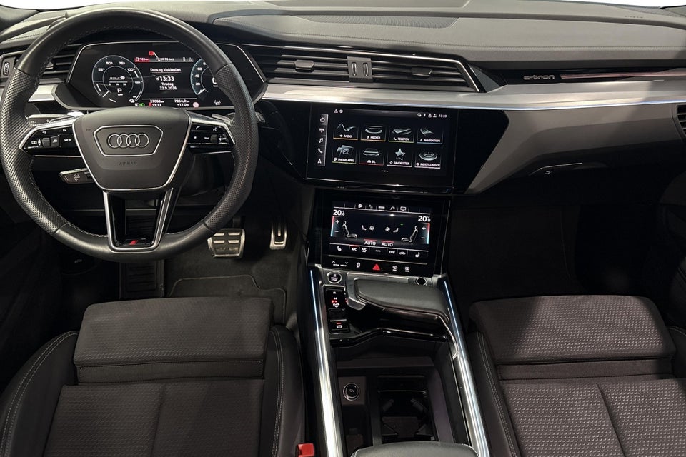 Audi Q8 e-tron 50 S-line quattro 5d