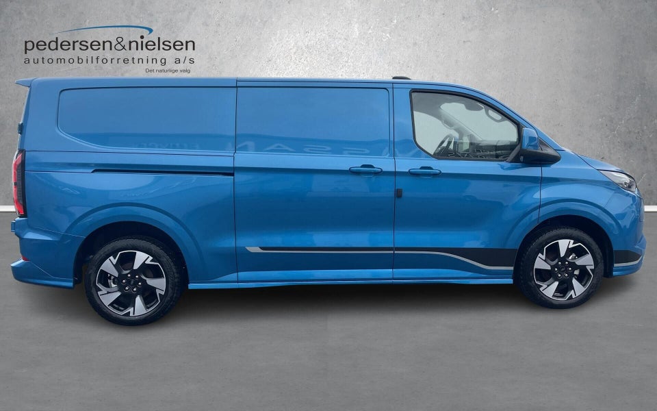 Ford E-Transit Custom 340L 64 Sport