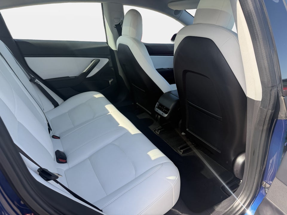Tesla Model 3 Long Range AWD 4d