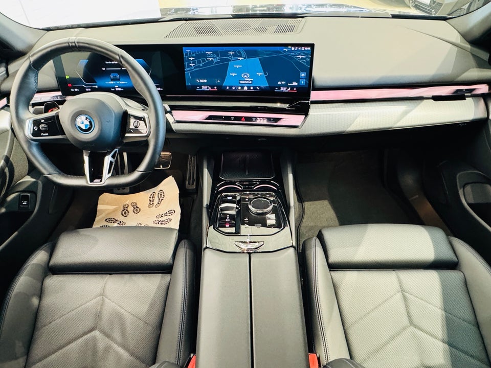 BMW i5 eDrive40 M-Sport 4d