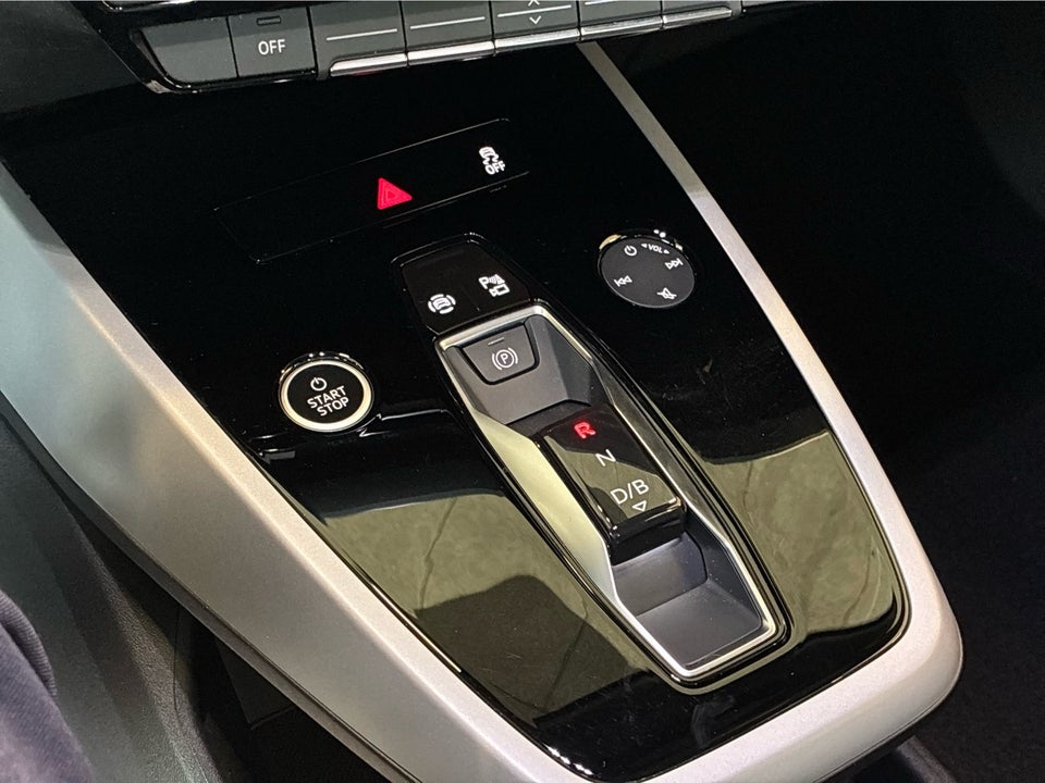 Audi Q4 e-tron 40  5d