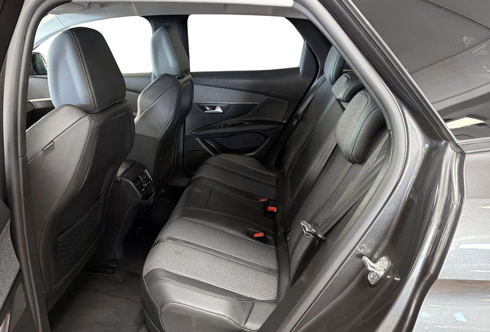 Peugeot 3008 1,6 Hybrid Allure Limited EAT8 5d