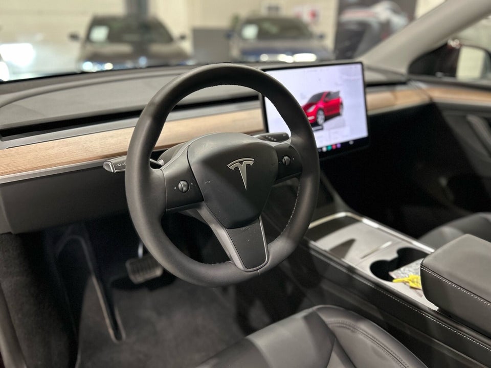 Tesla Model Y RWD 5d