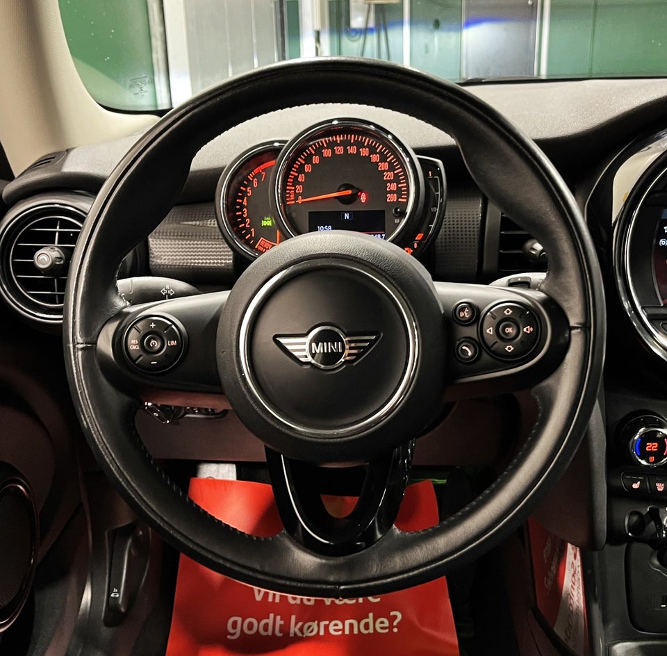 MINI Cooper 1,5 Essential 3d