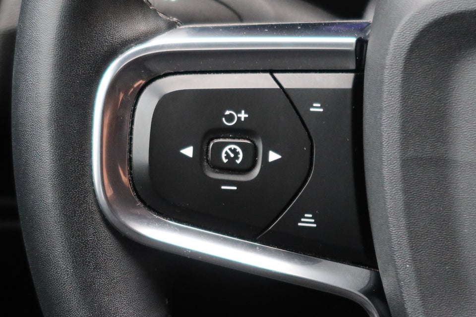 Volvo XC40 P6 ReCharge Pro 5d