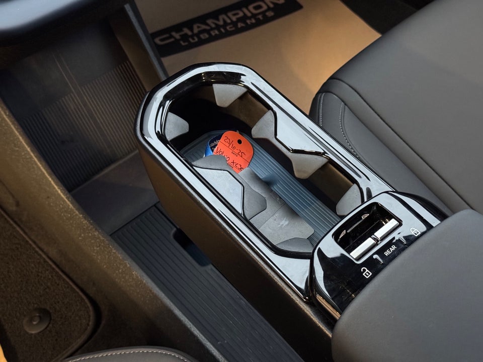 Volvo EX30 Extended Range Plus 5d