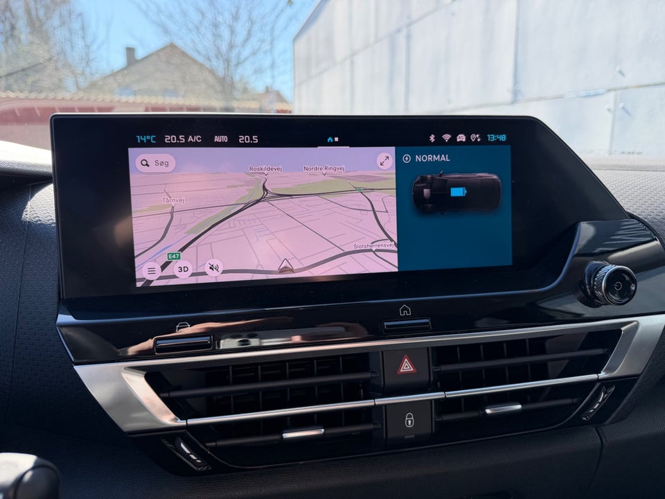 Citroën ë-C4 X 50 Shine 4d