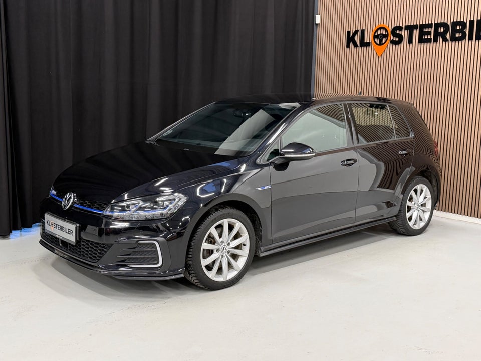 VW Golf VII 1,4 GTE DSG 5d