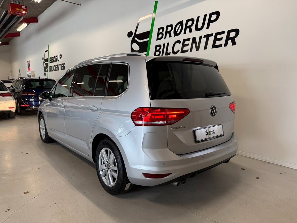 VW Touran 2,0 TDi 150 Highline DSG Van 5d