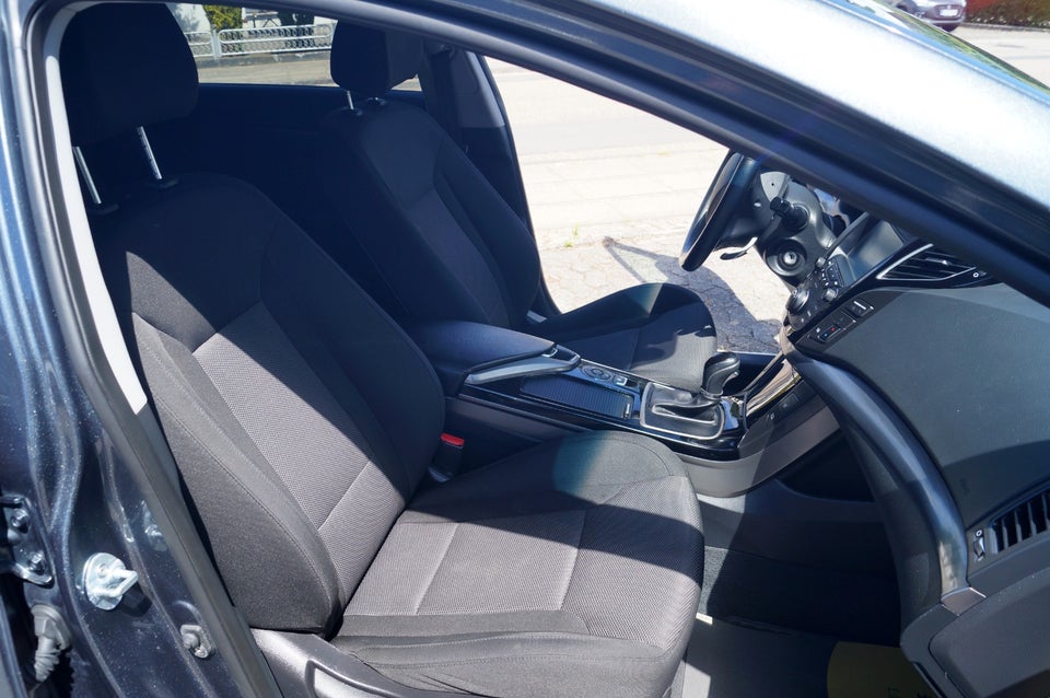 Hyundai i40 1,7 CRDi 141 Premium CW 5d