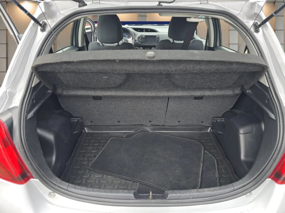 Toyota Yaris 1,5 Hybrid H1 e-CVT 5d