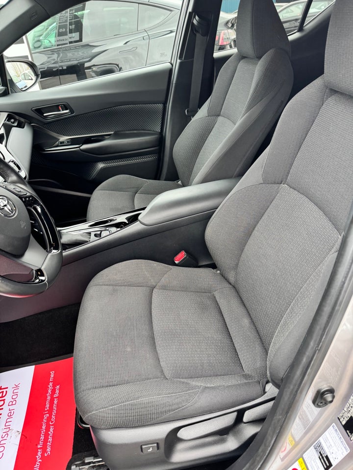 Toyota C-HR 1,8 Hybrid C-LUB CVT 5d