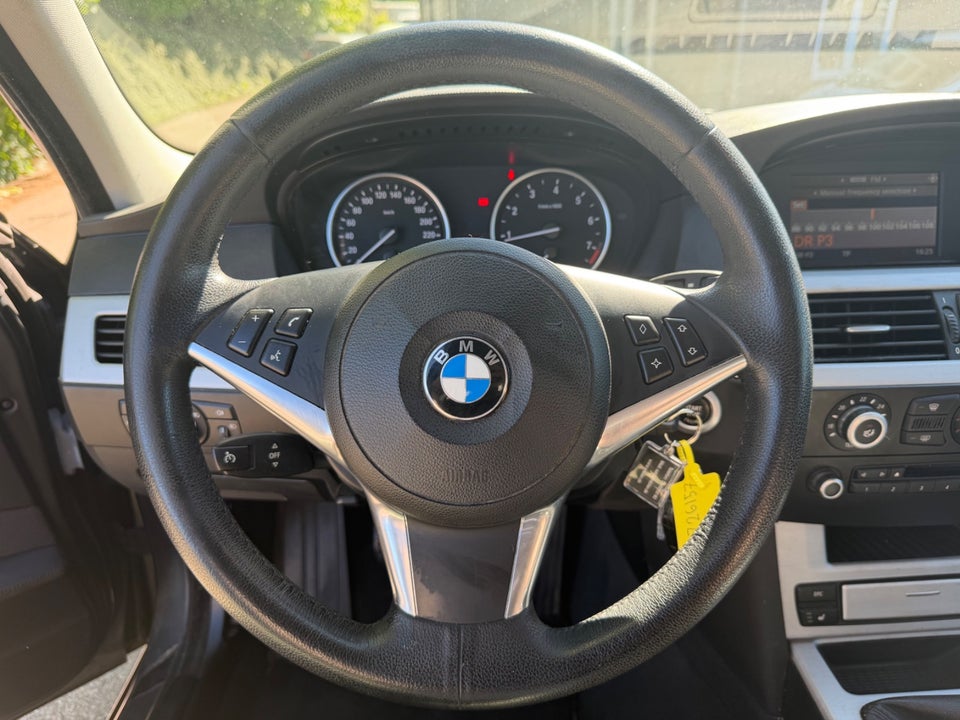 BMW 520i 2,0  4d