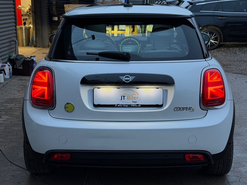 MINI Cooper SE Maximise 3d