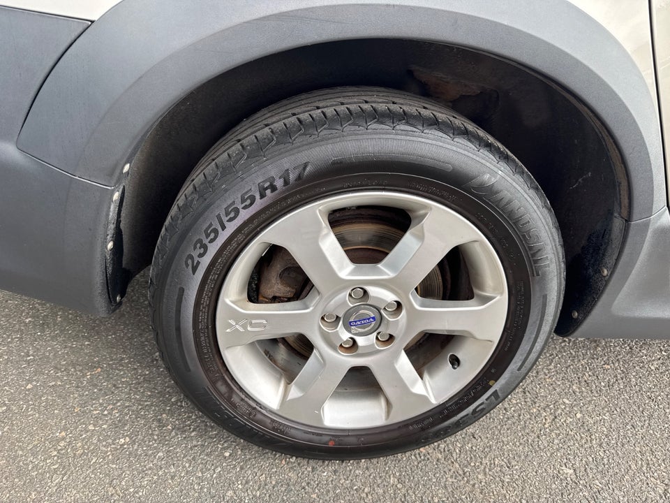 Volvo XC70 2,4 D5 185 Summum aut. AWD 5d