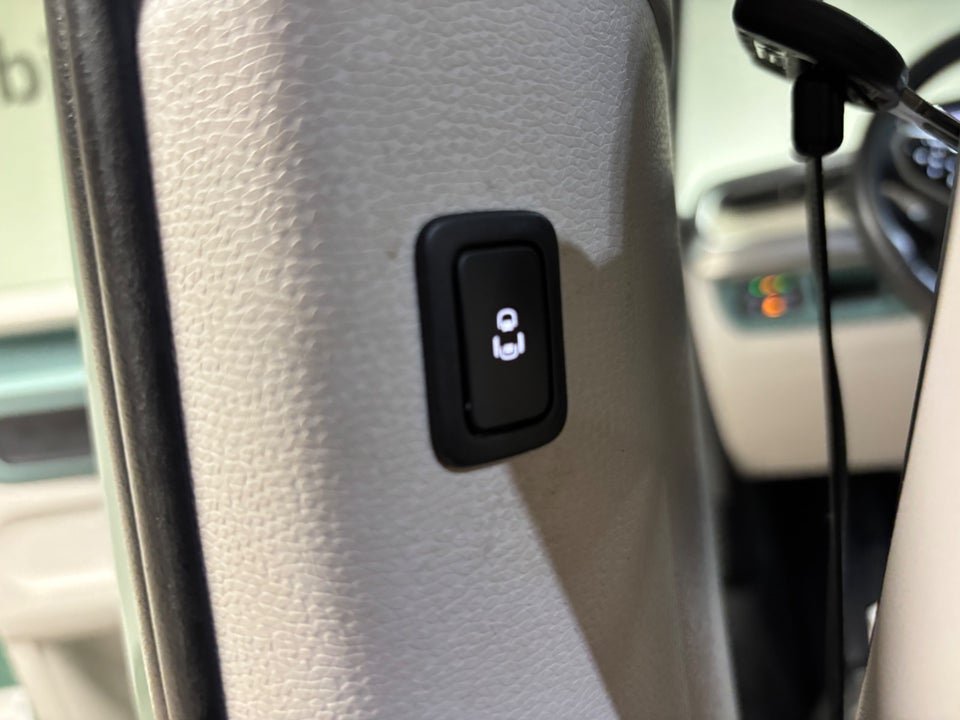 VW ID.Buzz 77 Pro SWB 5d