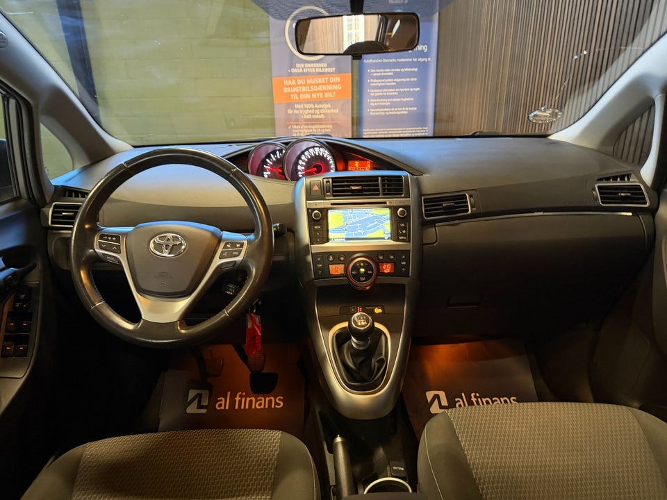 Toyota Verso 1,6 D-4D T2 Skyview 7prs 5d