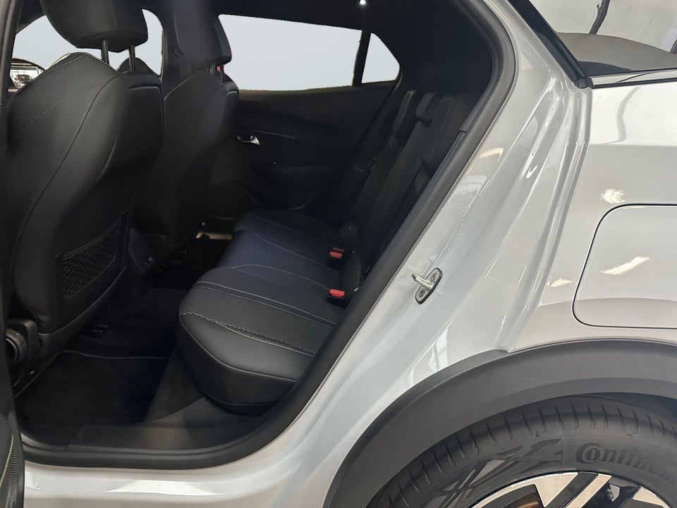 Peugeot e-2008 54 GT 5d