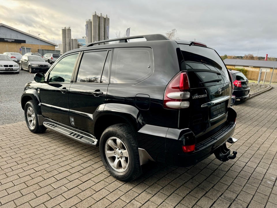 Toyota Land Cruiser 3,0 D-4D T3 aut. Van 5d