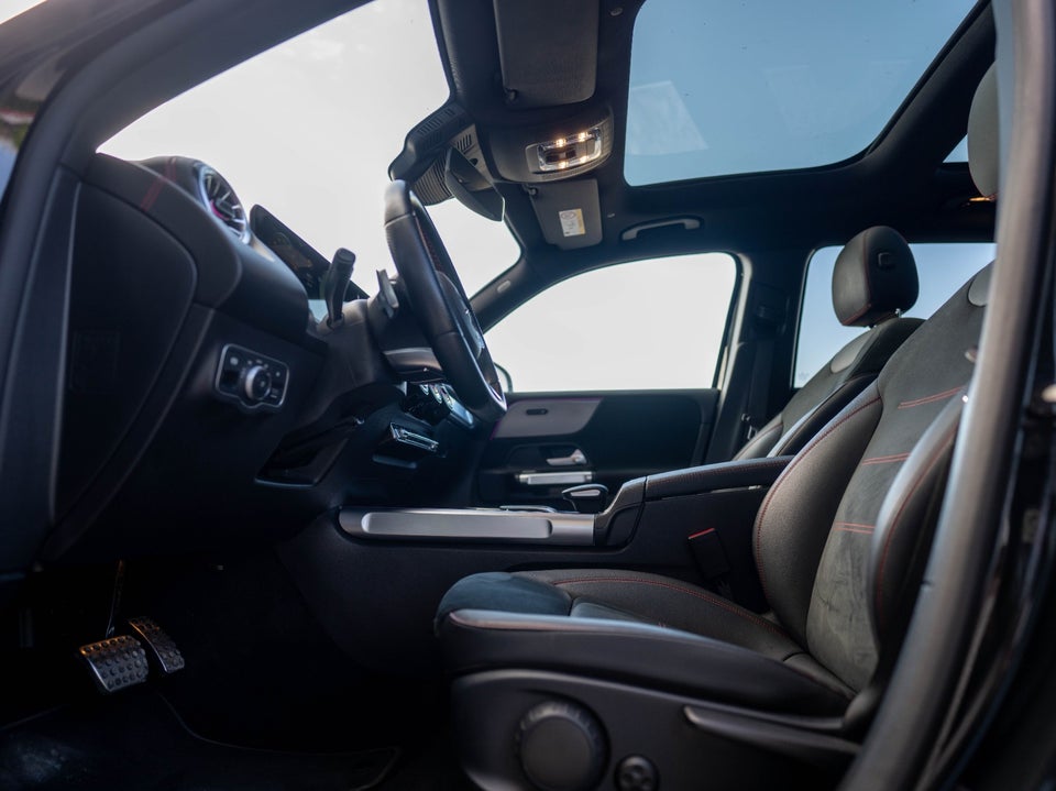 Mercedes EQB300 AMG Line 4Matic 5d