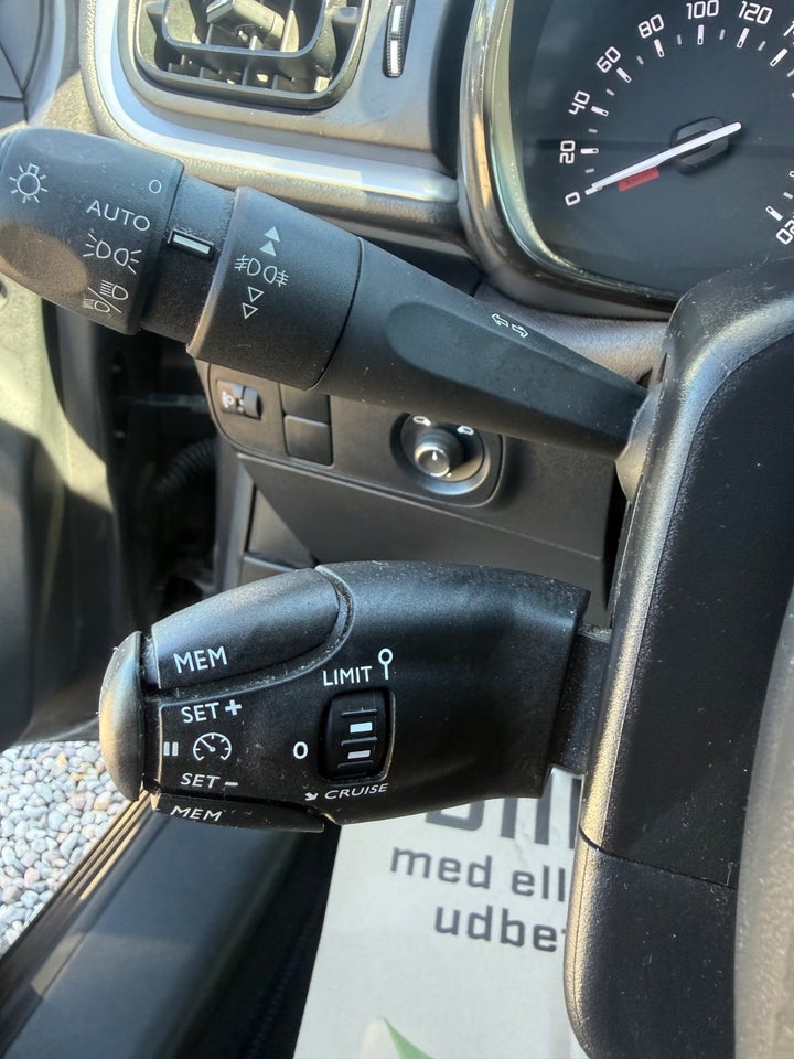 Citroën C3 1,2 PureTech 83 Shine 5d