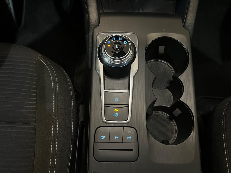 Ford Kuga 2,5 PHEV Titanium CVT 5d