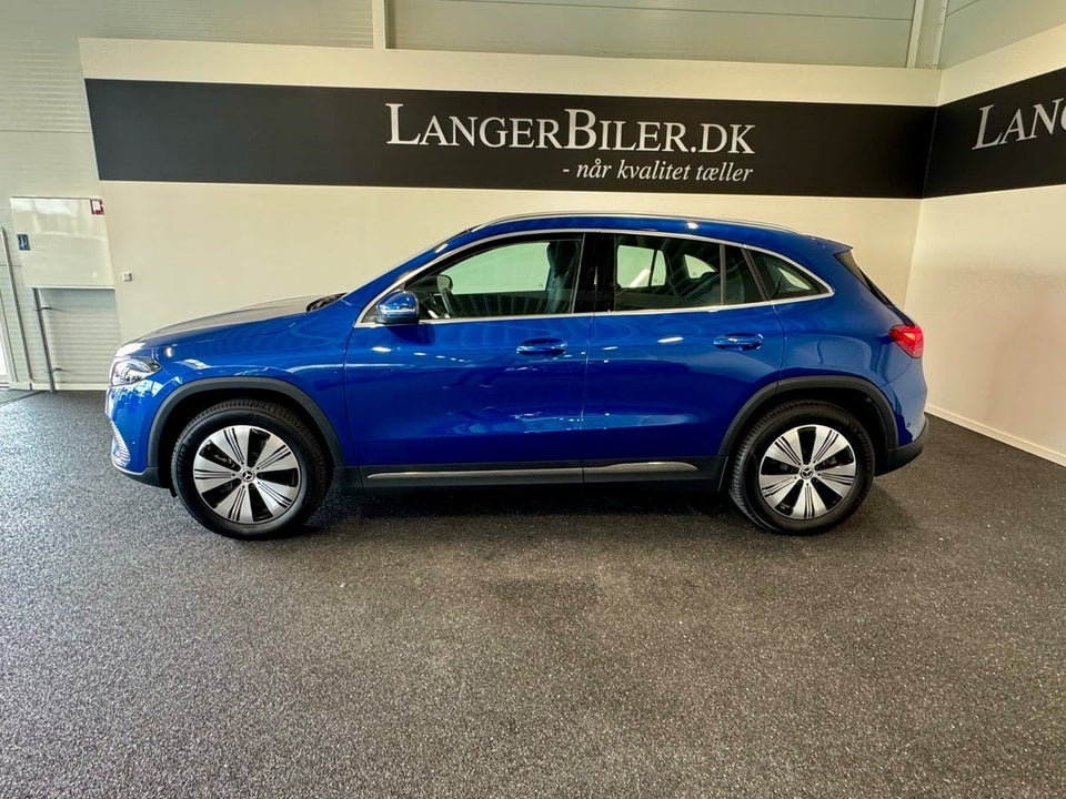 Mercedes EQA300 Progressive 4Matic 5d