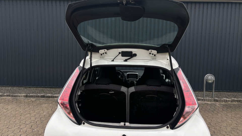Toyota Aygo 1,0 VVT-i x-change x-shift 5d