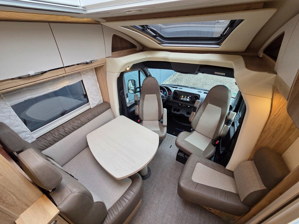 Euramobil T676 EB 2,0 CDi aut. 3d