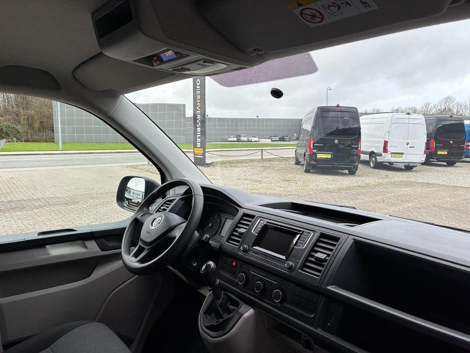 VW Transporter 2,0 TDi 102 Kassevogn lang