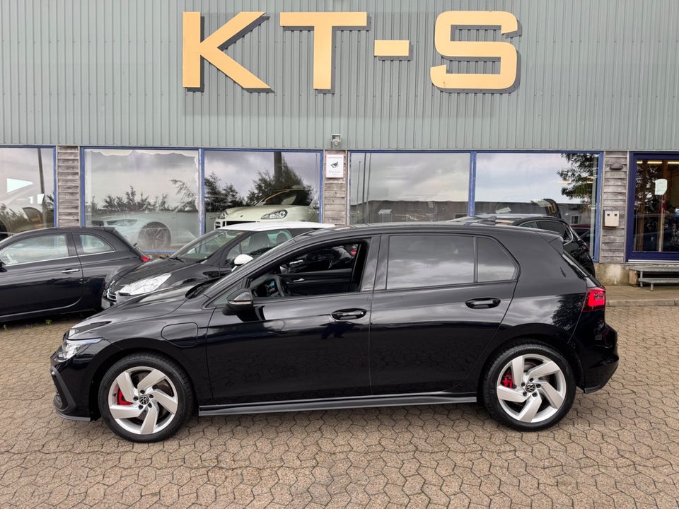 VW Golf VIII 1,4 GTE DSG 5d