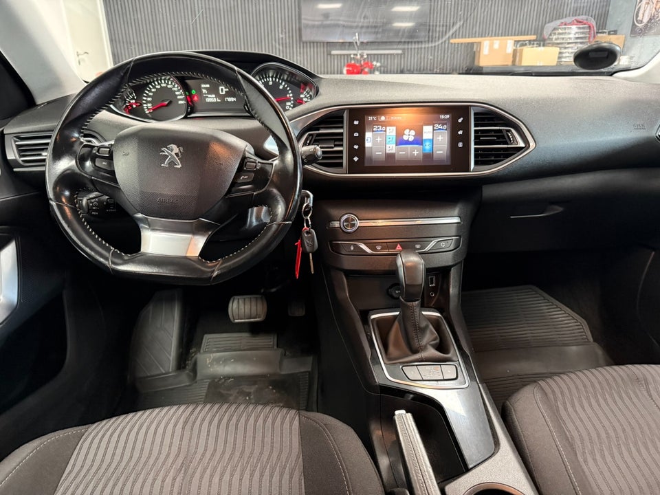 Peugeot 308 1,6 BlueHDi 120 Active SW EAT6 5d