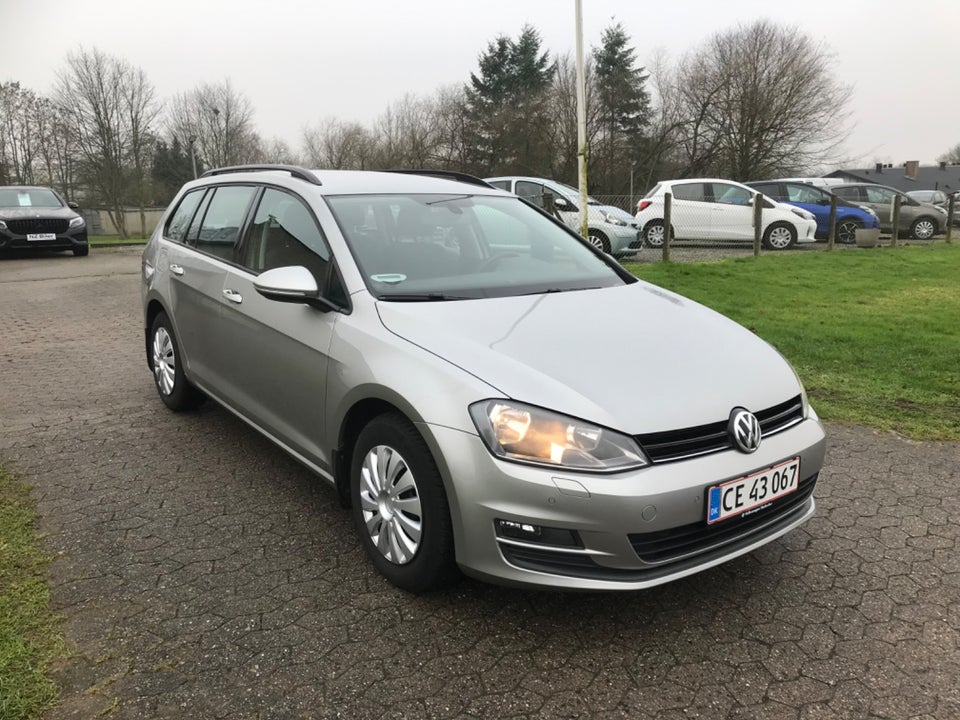 VW Golf VII 1,6 TDi 105 Comfortline BMT 5d