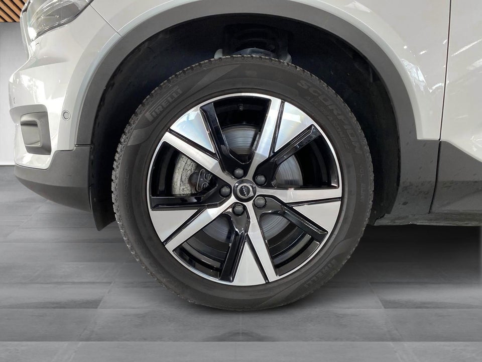 Volvo XC40 P6 ReCharge Pro 5d