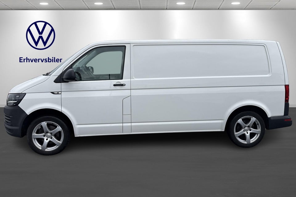 VW Transporter 2,0 TDi 150 Kassevogn lang