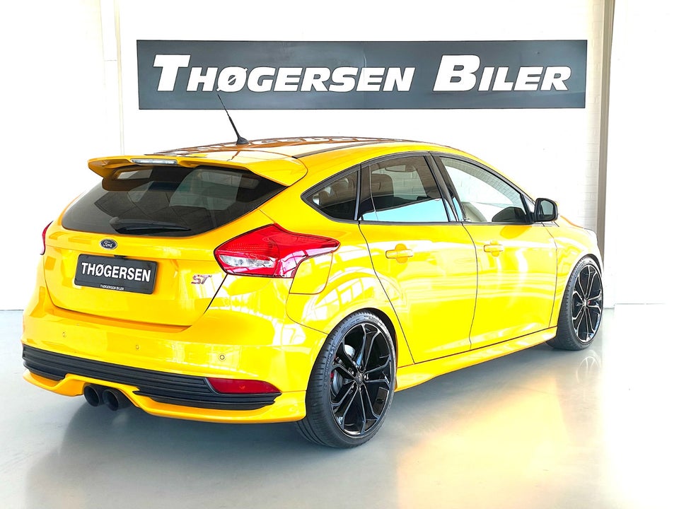Ford Focus 2,3 SCTi 350 RS 5d