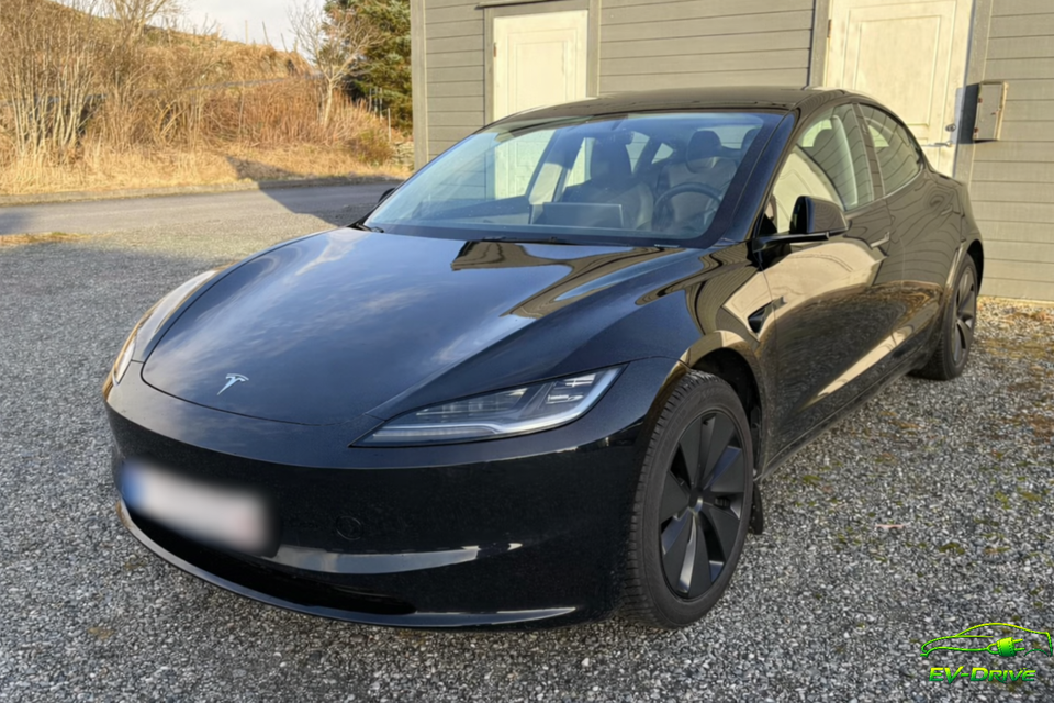 Tesla Model 3 RWD 4d