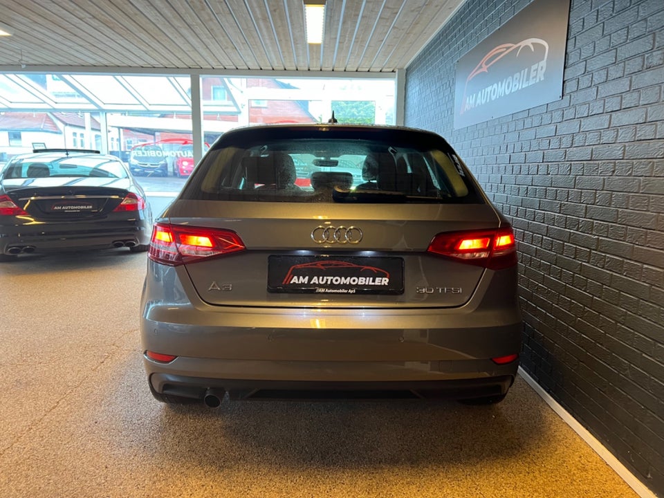 Audi A3 30 TFSi Sportback 5d