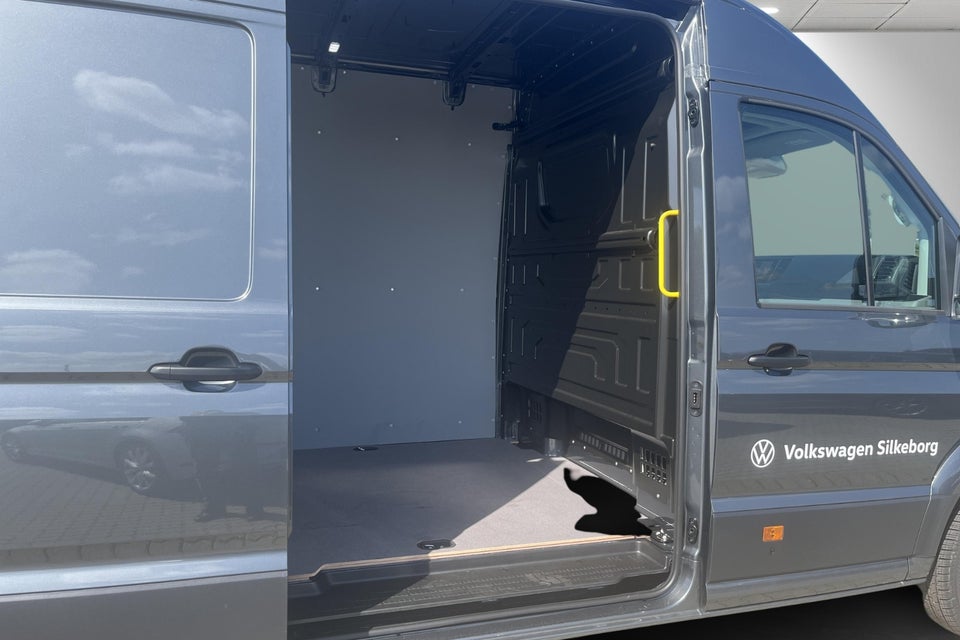 VW Crafter 35 2,0 TDi 177 Kassevogn L3H3 aut.