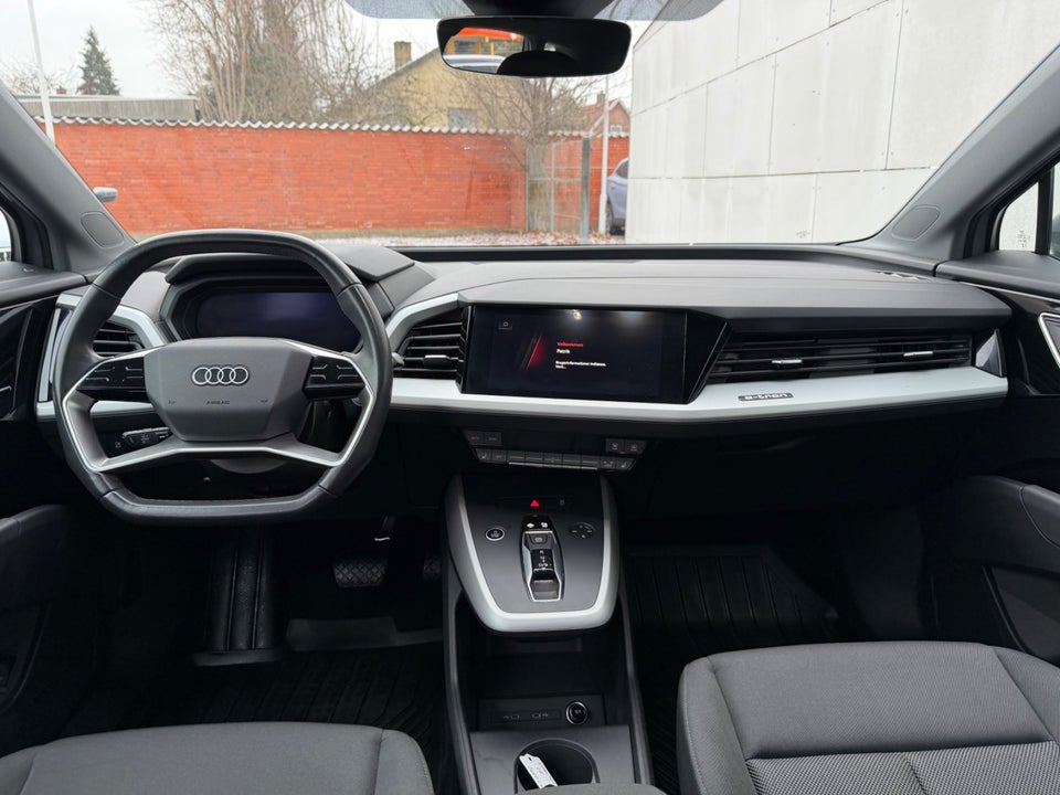 Audi Q4 e-tron 45 quattro 5d