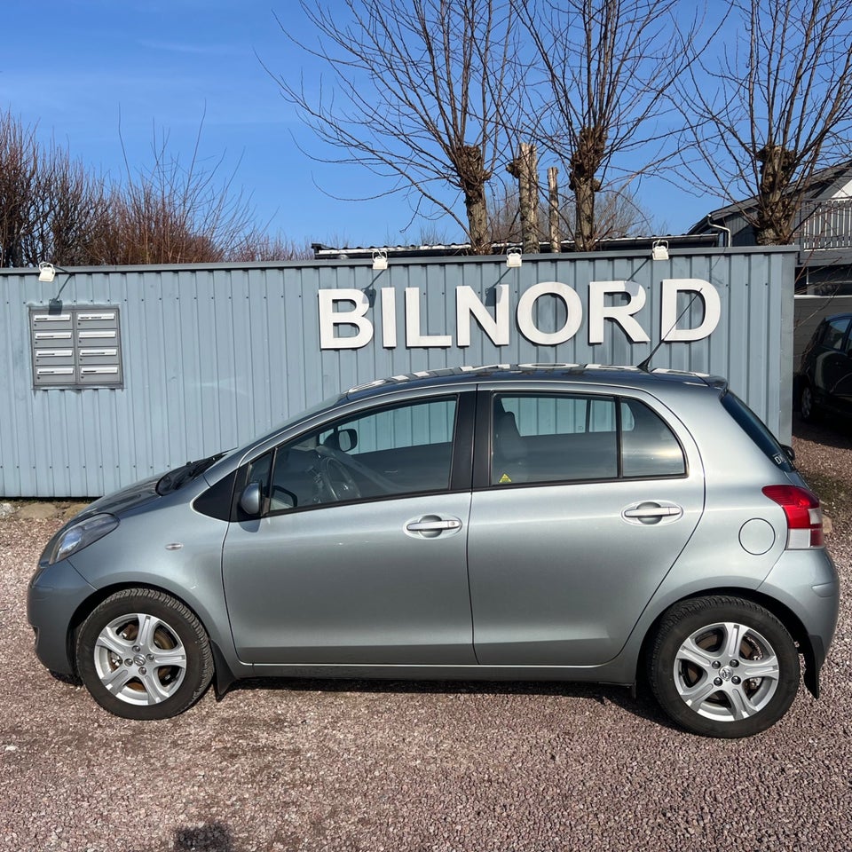 Toyota Yaris 1,3 TX 5d