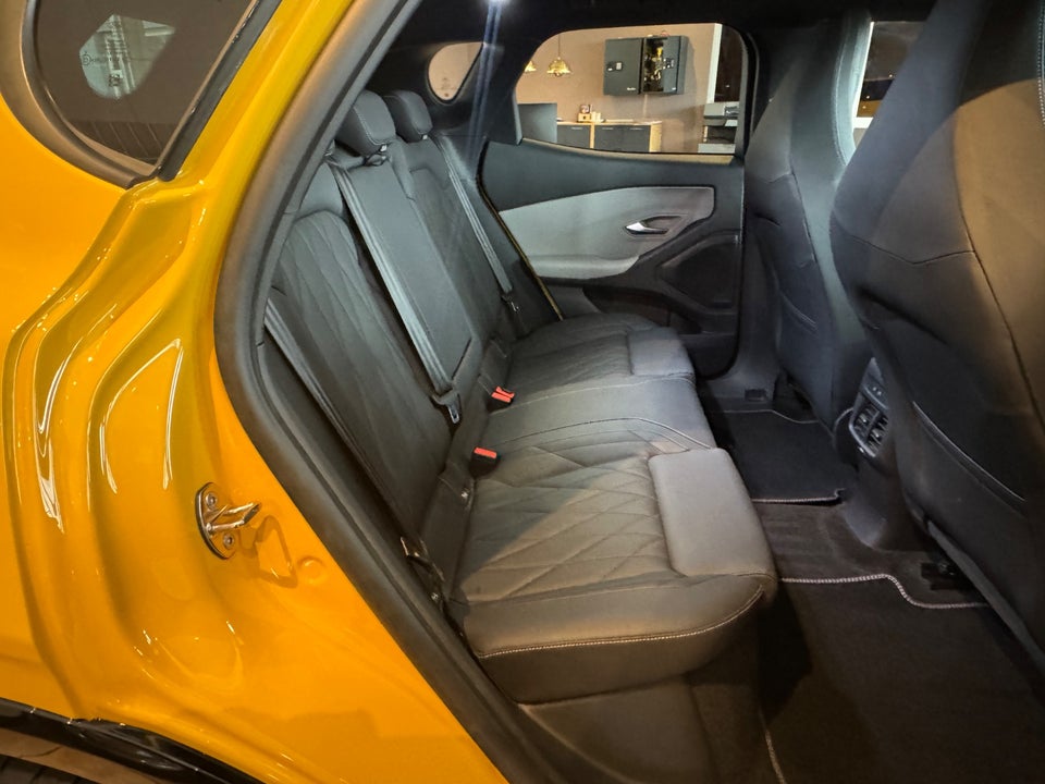 Ford Capri 77 Premium Extended Range 5d