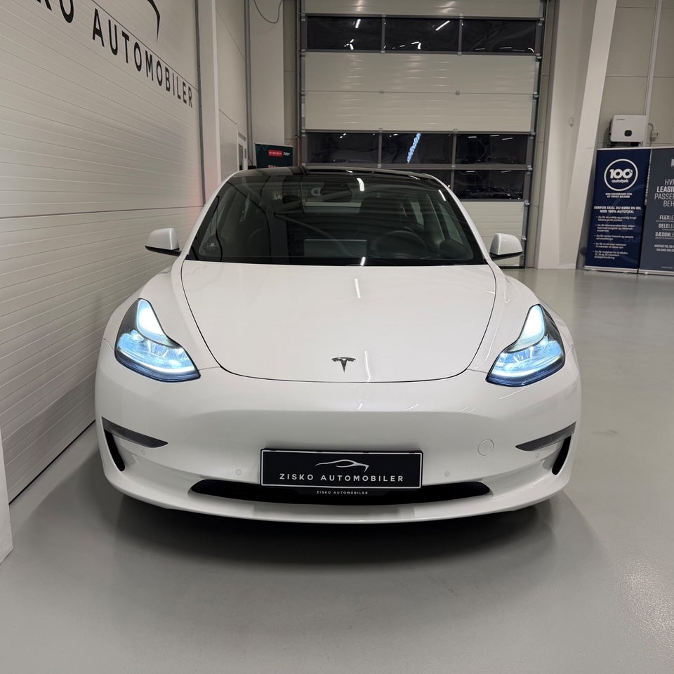 Tesla Model 3 Long Range AWD 4d