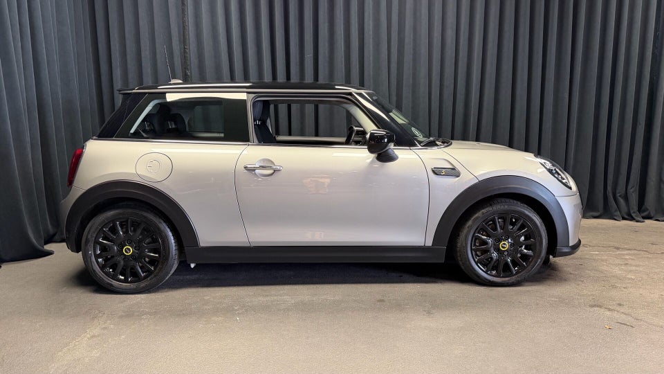 MINI Cooper SE Classic Trim 3d