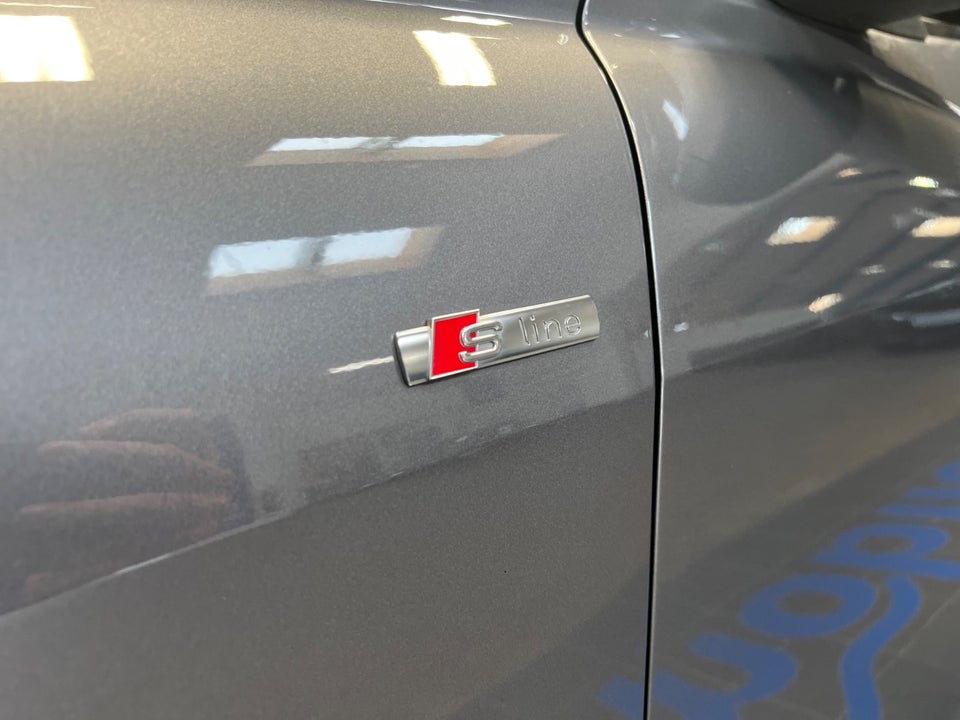 Audi Q4 e-tron 45 S-line quattro 5d